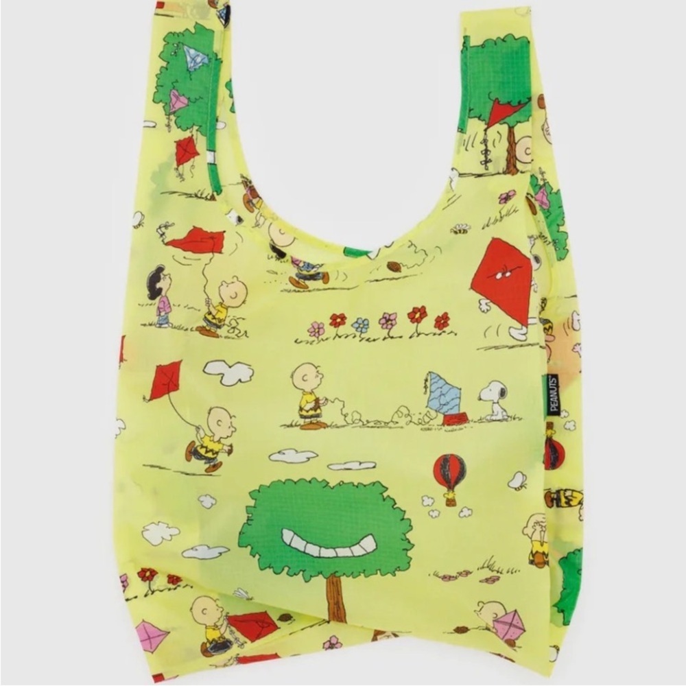 NWT Baggu x Peanuts Collab Standard Size Kite Eating Tree
